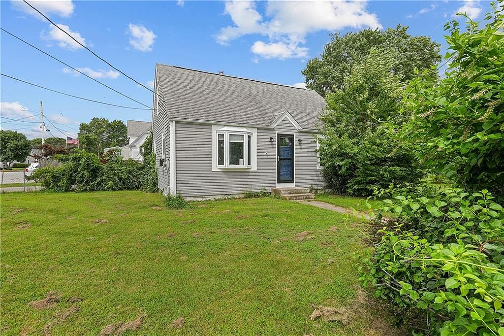 315 Pequot Ave, Warwick, RI 02889 Zillow