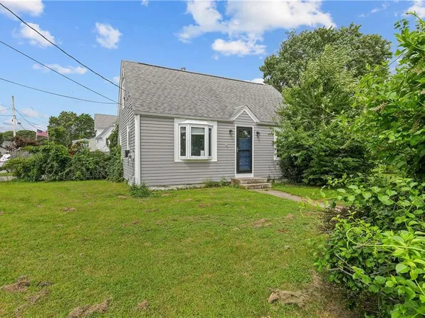 315 Pequot Ave, Warwick, RI 02889