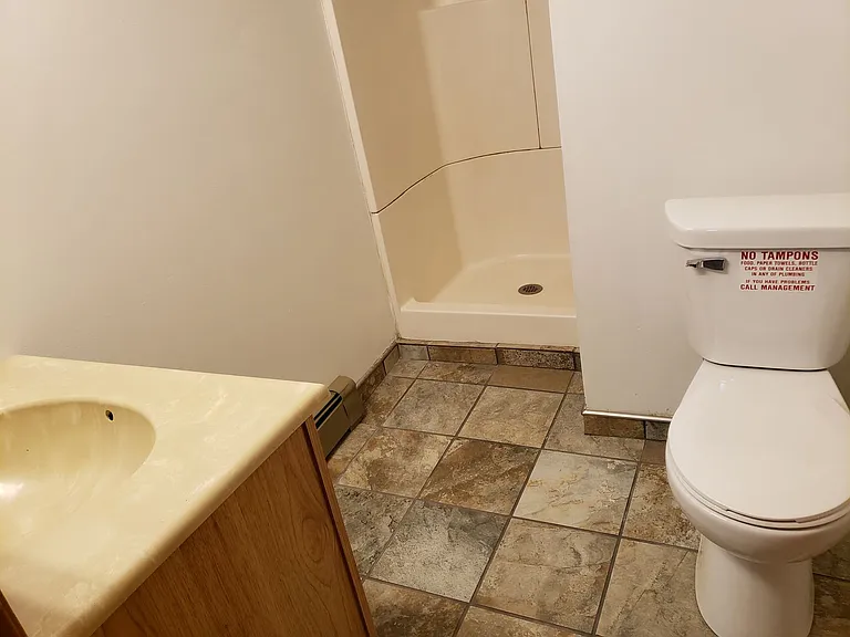 710 Laurel St — Photo 2