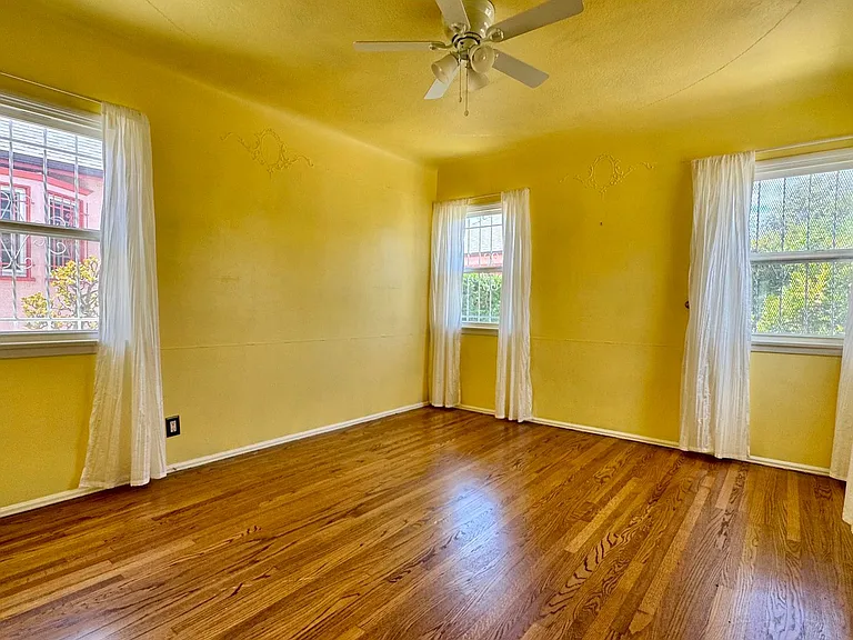 3513 S Sycamore Ave — Photo 17