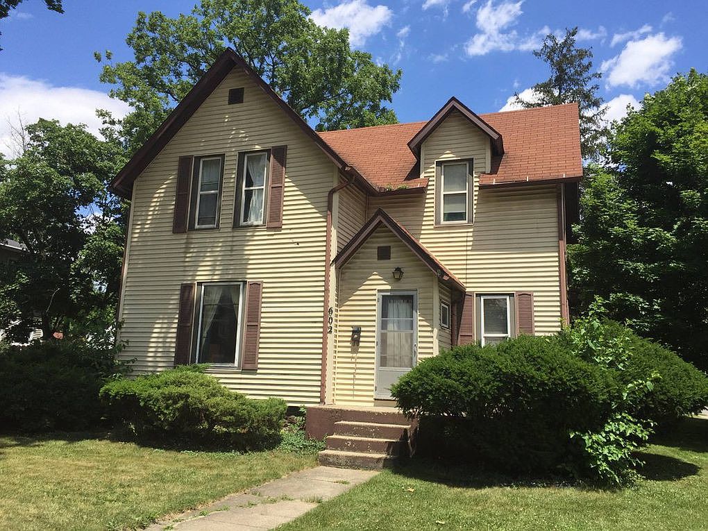 602 W Market St, Nappanee, IN 46550 Zillow