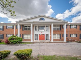 25301 Five Mile Rd APT 227, Redford, MI 48239