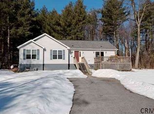 226 Van Aernem Rd, Malta, NY 12020
