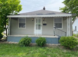 8662 Paige Ave, Warren, MI