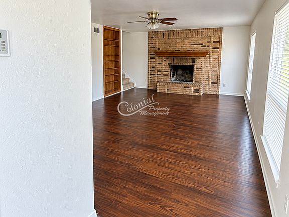 3rd image of 2005 Cedarview Dr