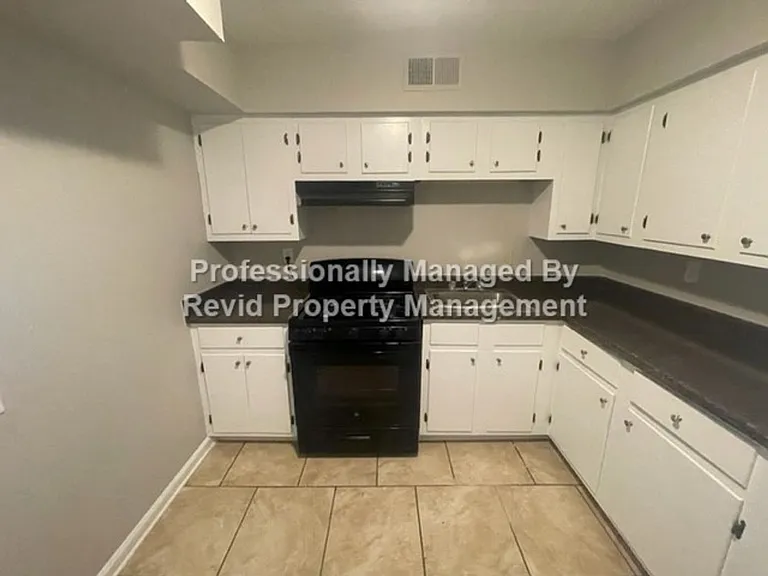 147 Stonewall St. — Photo 41