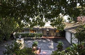 1st image of 2628 Summit Dr
