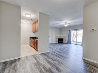 6350 Coachlight Dr #3106, West Des Moines, IA 50265