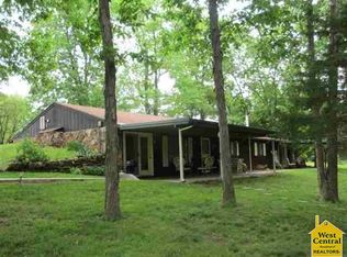 1104 SE 140th Rd, Clinton, MO 64735