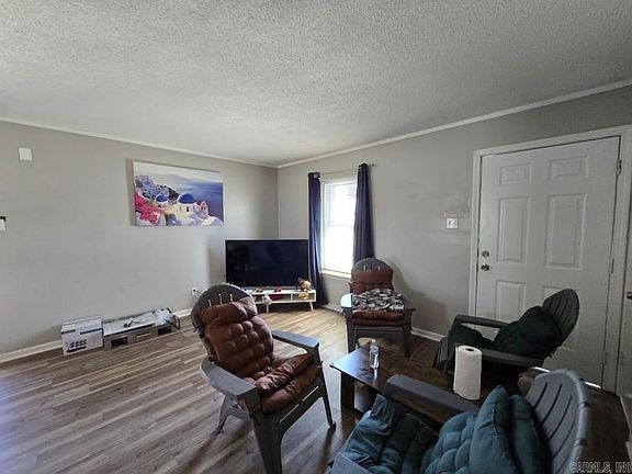 3rd image of 62 Harvard Rd