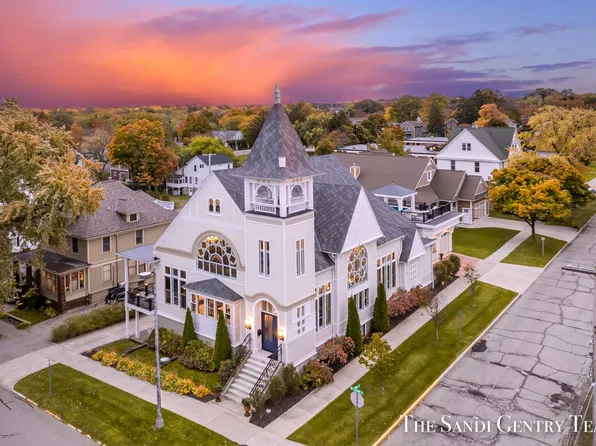 600 Washington Ave, Grand Haven, MI 49417