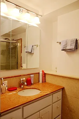 Rented by City Connections Realty | media 5