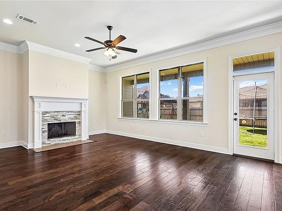 2nd image of 854 Capistrano Ct