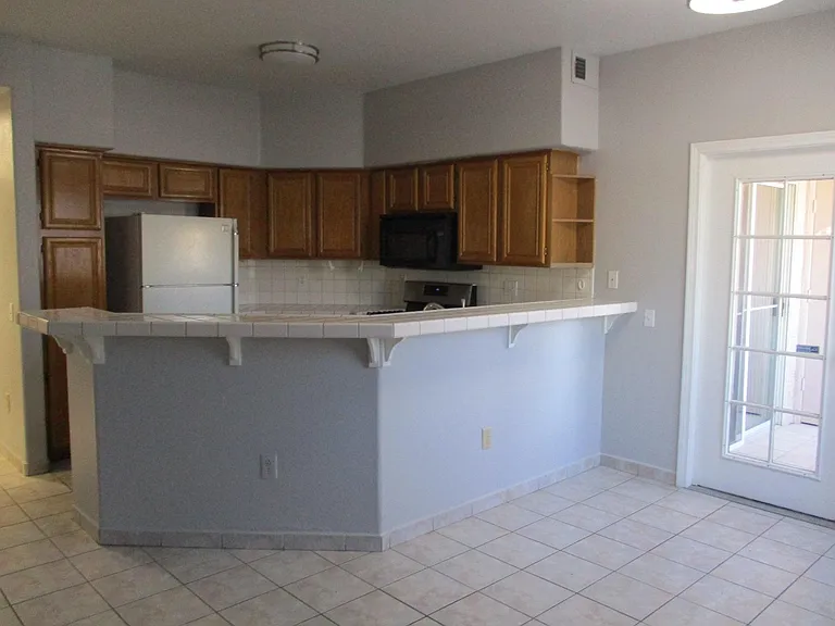 5225 W Reno Ave — Photo 3