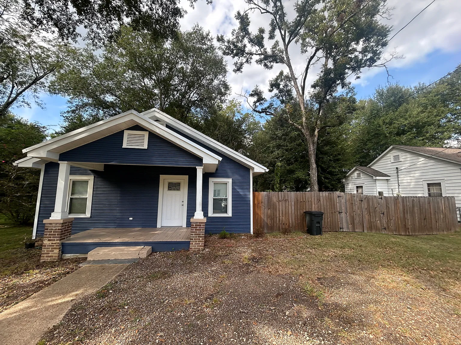 3 bed, 1065 sqft, $2,100 — Photo 1