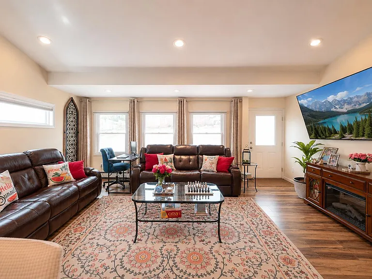 Cypress Ln W — Photo 12