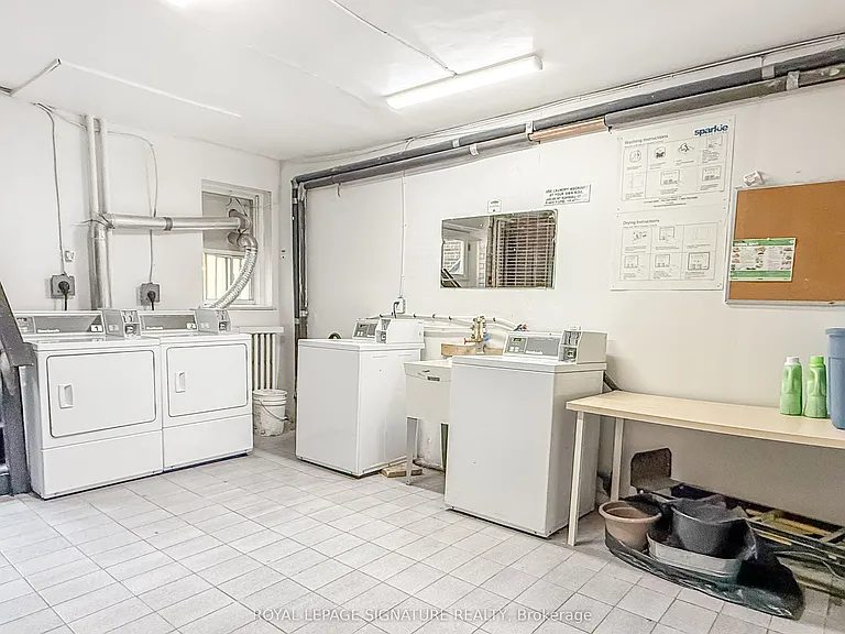 394 Dovercourt Rd #34 — Photo 14
