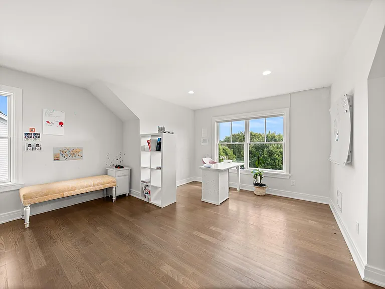 Bauer Place Ext — Photo 8