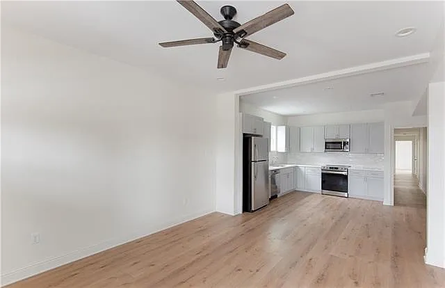 3 bed, 2.0 bath, 1126 sqft, $2,000 — Photo 3