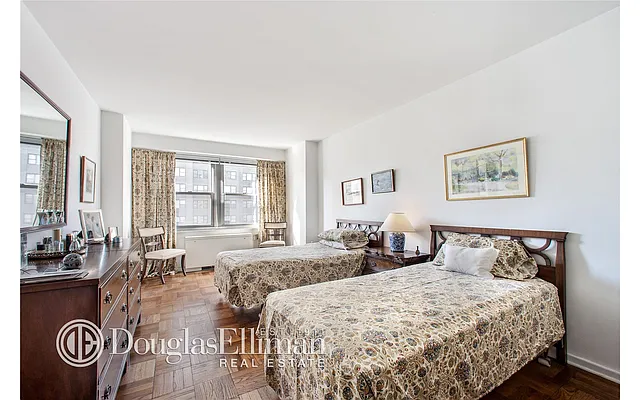 Sold by Douglas Elliman | media 15