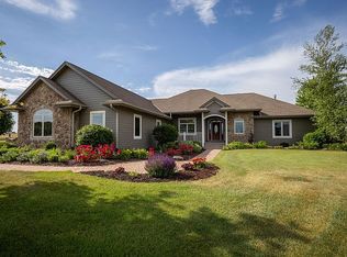2459 Golden Harvest Ln, Jackson, WI 53037