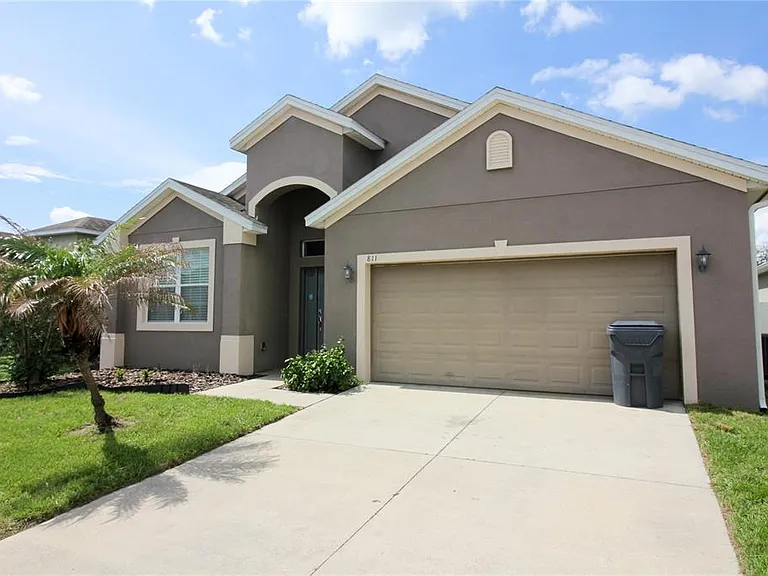 811 Krenson Woods Ln — Photo 2