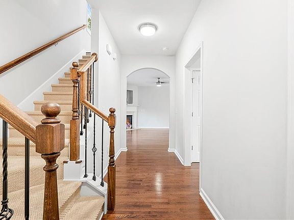 5th image of 6170 Thorncrest Dr
