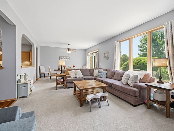 3rd image of 11035 Quail Dr