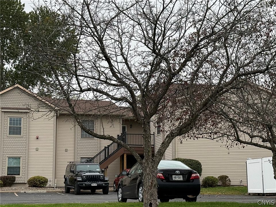 1st image of 403 Fultz Dr