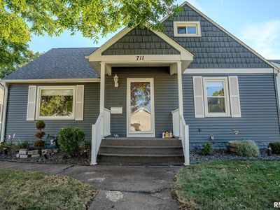 711 3rd Ave, Camanche, IA, 52730
