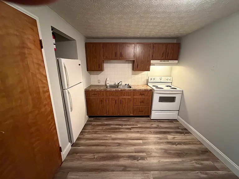 4722 Castlebar St NW #8 — Photo 5
