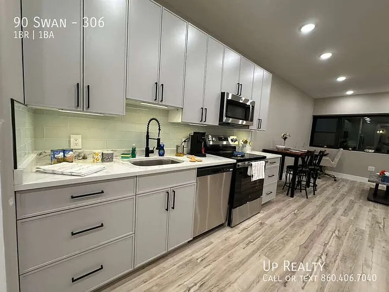 90 N Swan St #306 — Photo 45