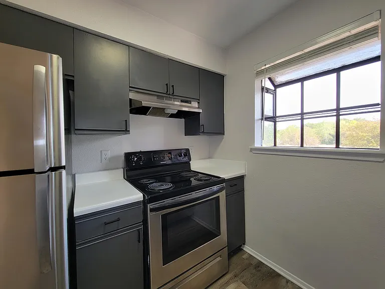 Oak Bend — Photo 14