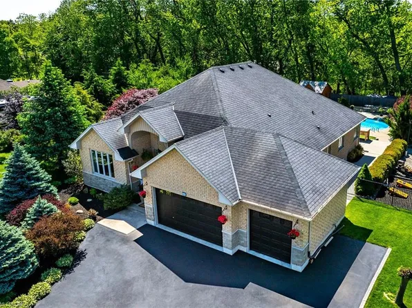 5 Royal Troon Dr, Brant, ON N0E 1R0
