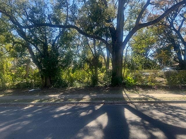 2nd image of 1317 McCaskill Ave