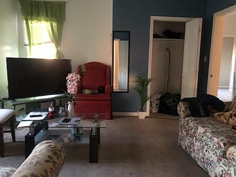4th image of 1125 6th St SE #2
