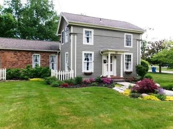 44 N Main St, Quincy, MI 49082