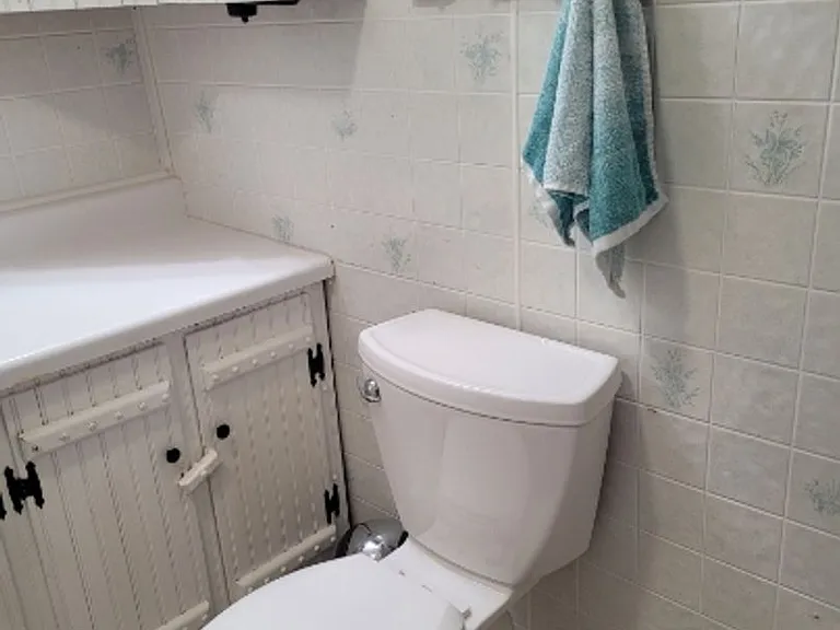 1121 Elm St — Photo 11