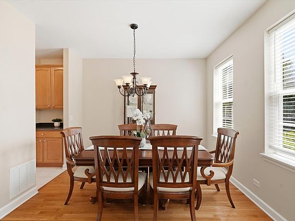 4th image of 2835 Liberty Lakes Blvd