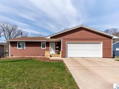 917 Sherman St, North Mankato, MN, 56003
