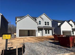 317 Fox Creek Dr, Braselton, GA 30517
