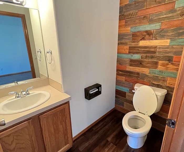 437 S Ivy St — Photo 5