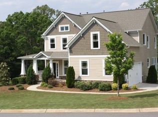 8225 Gracen Dr, Gainesville, GA 30506