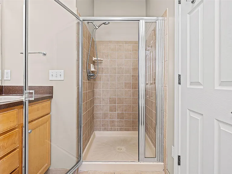 420 Lewis Ct — Photo 35