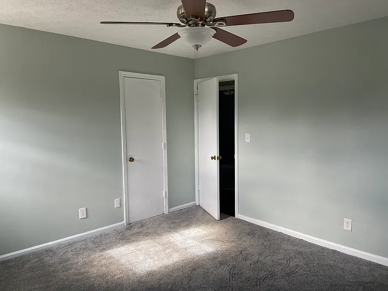 182 Patricia Dr — Photo 8