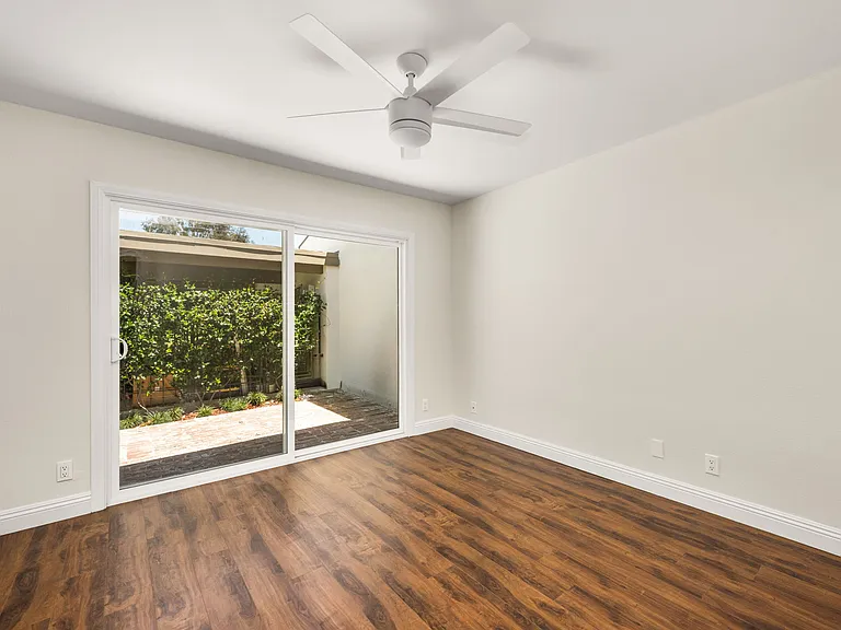 24 Redwood Tree Ln — Photo 31