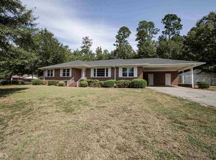 174 W Pine Ave, Comer, GA 30629