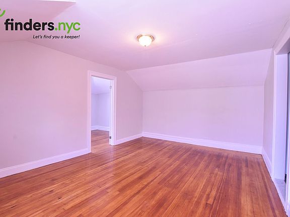 4th image of 2729 Matthews Ave #3A