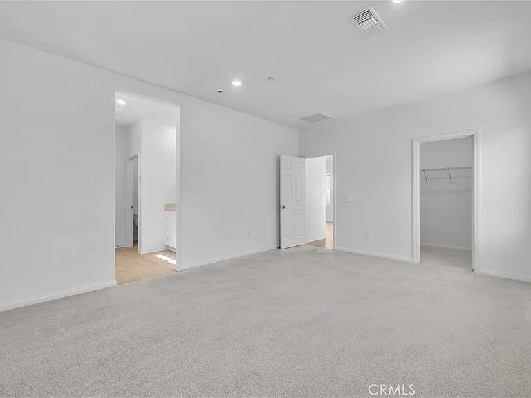 4688 Florence Dr — Photo 17