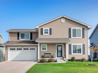 306 Aspen Dr NE, Bondurant, IA 50035